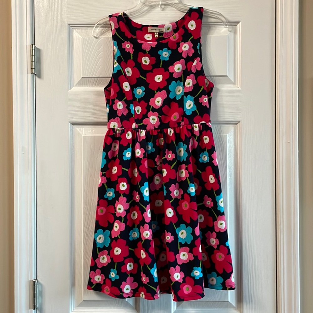 ❤️ 5/$25 - Monteau sundress - Sz M